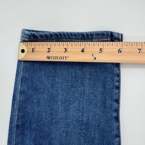 Levis Jeans Women 25 Blue Wedgie Straight Button Fly Distressed Stretch Denim - Picture 13 of 13